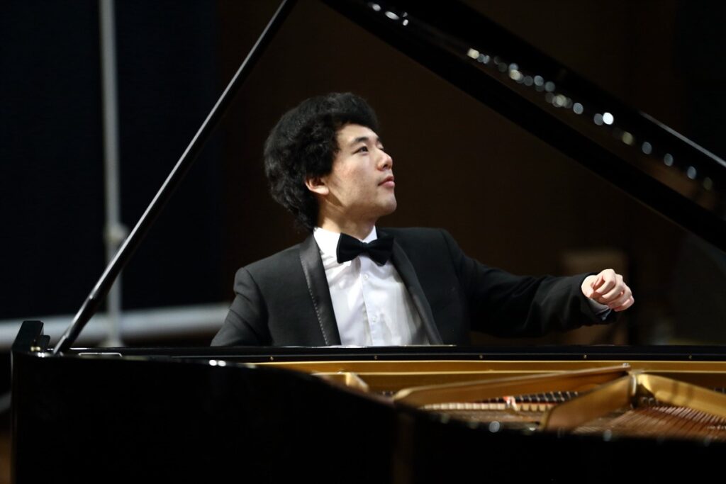 Musical Moments Presents Yuanfan Yang